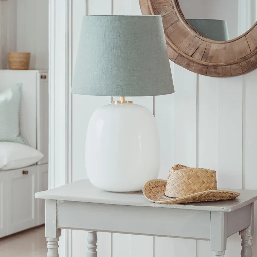 Austra Bordlampe Hvit 35*30 Hvit skjerm