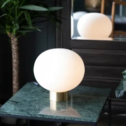 BORDLAMPE 4169 SMALL HVIT M. SORT SOKKEL