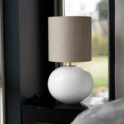 SENJA BORDLAMPE HVIT M. MESSING ARMATUR, BLÅGRØNN 30*30 SKJERM